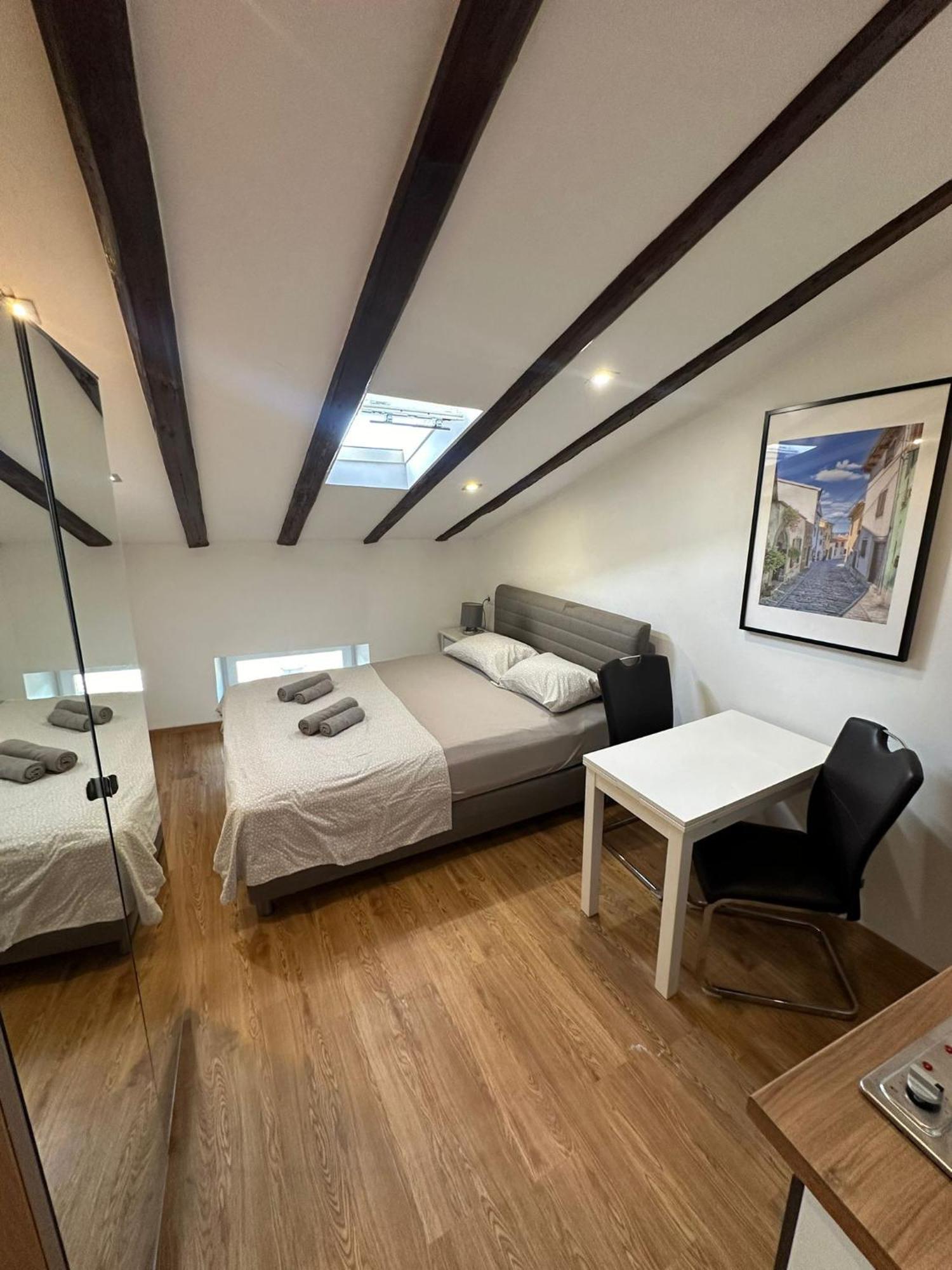 Apartment In The Heart Of Pula Exterior foto