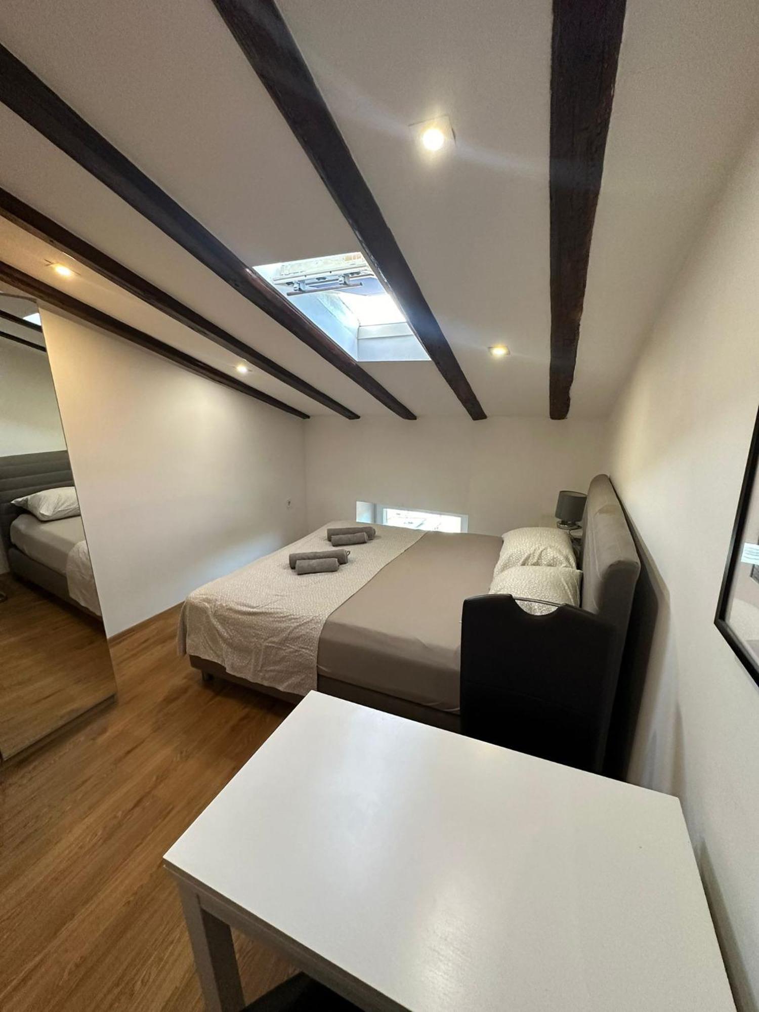 Apartment In The Heart Of Pula Exterior foto