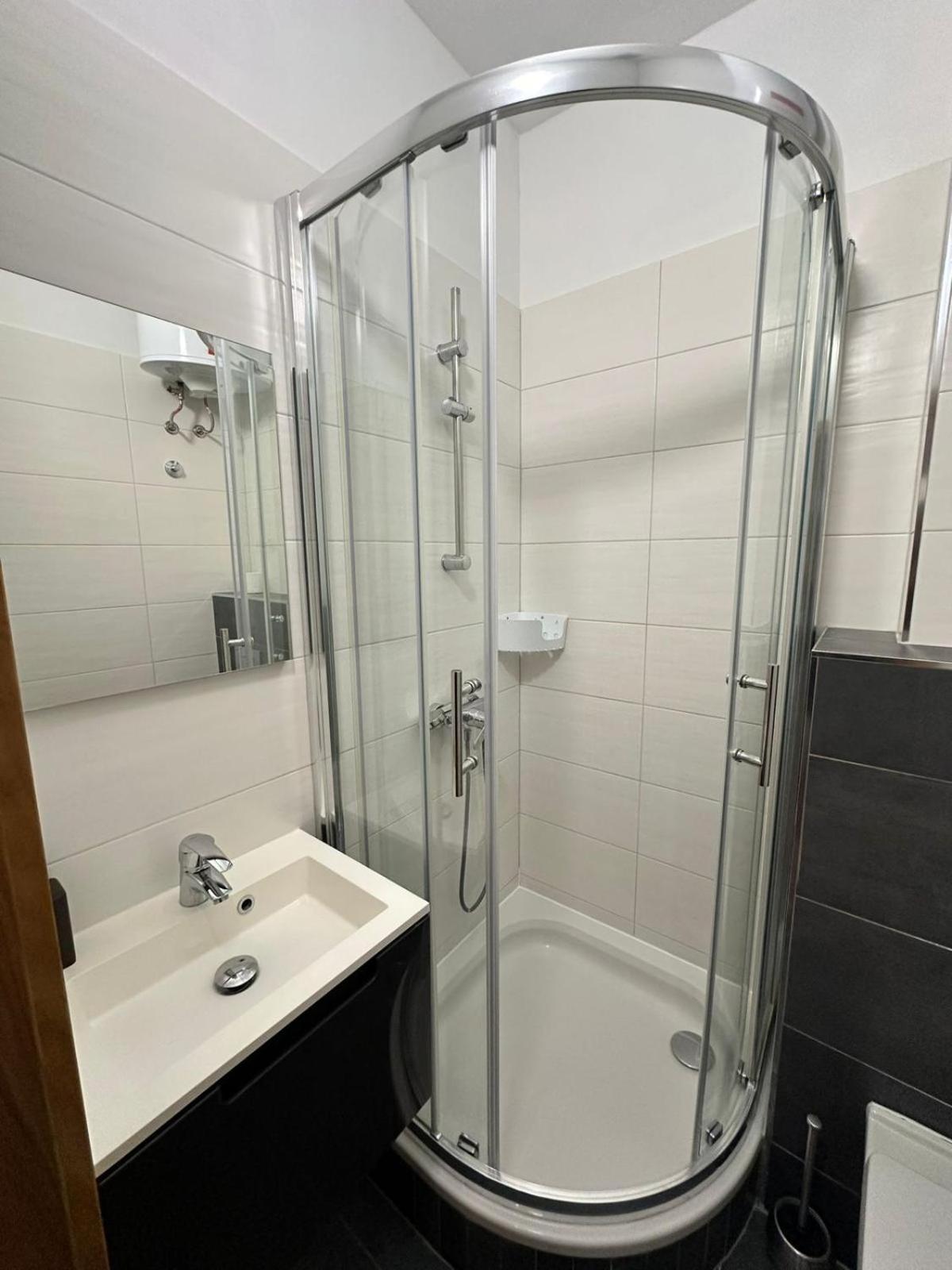 Apartment In The Heart Of Pula Exterior foto
